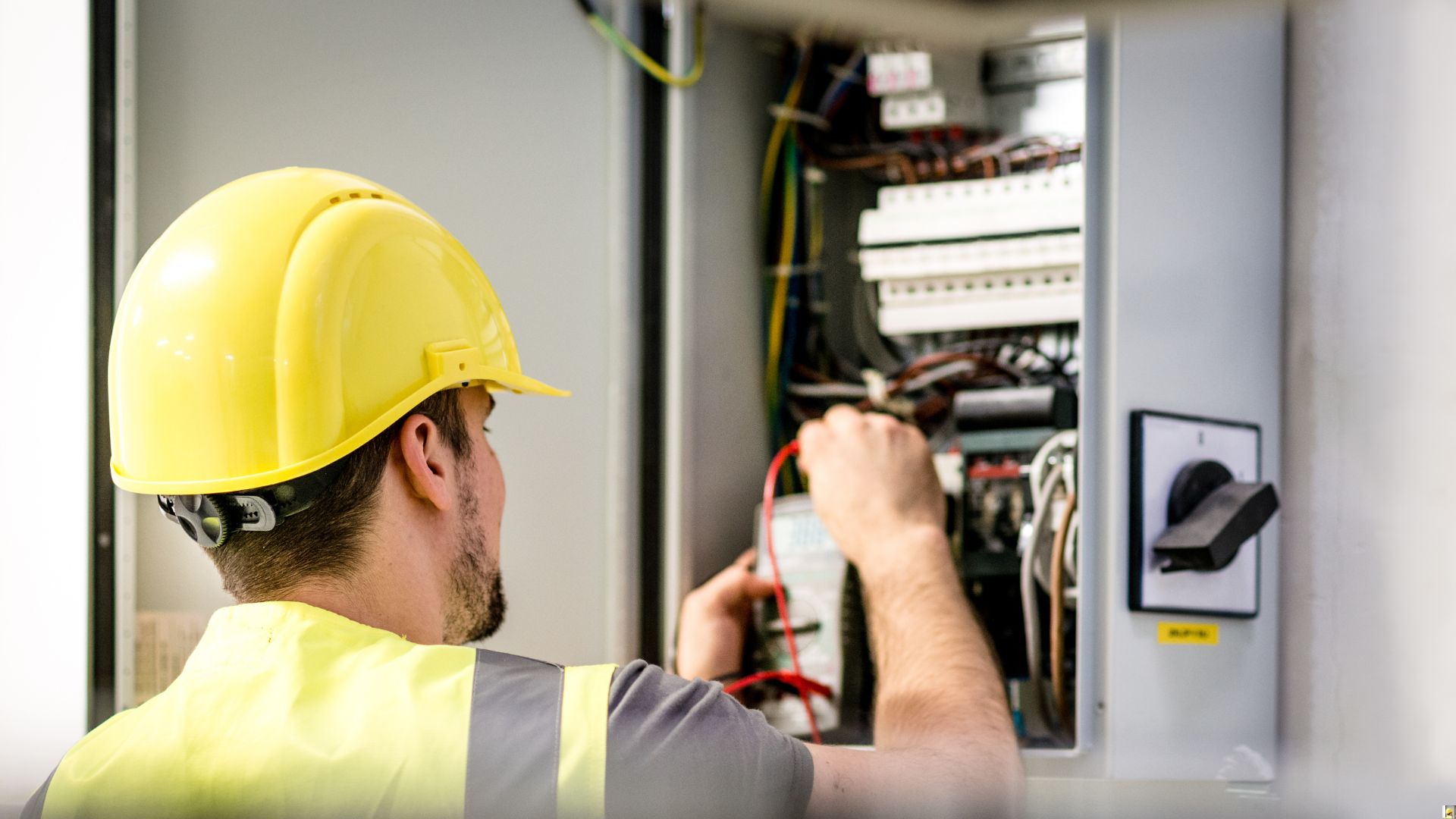 Avoiding Hazards: Old Bridge NJ Electrical Repairs